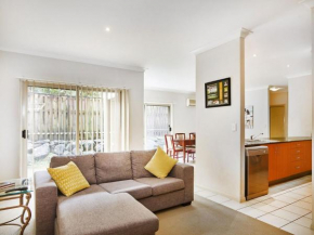 Chic Double Story Entire Home in Gold Coast